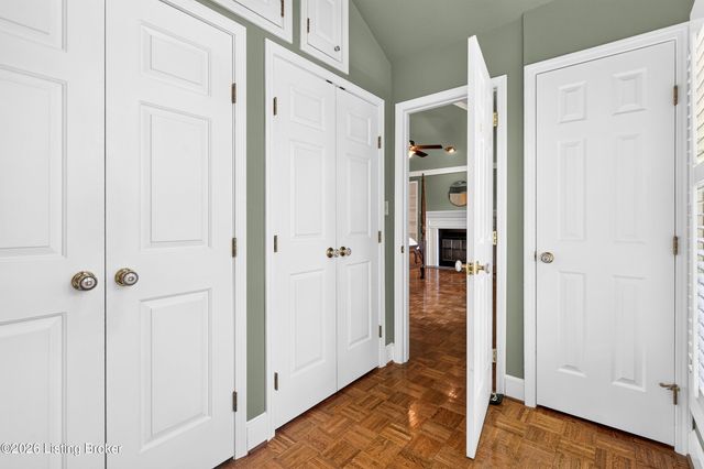 5105 Charbdin Ct, Louisville, KY 40207