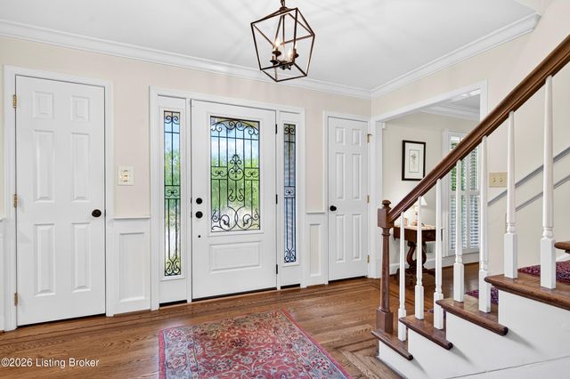 5105 Charbdin Ct, Louisville, KY 40207