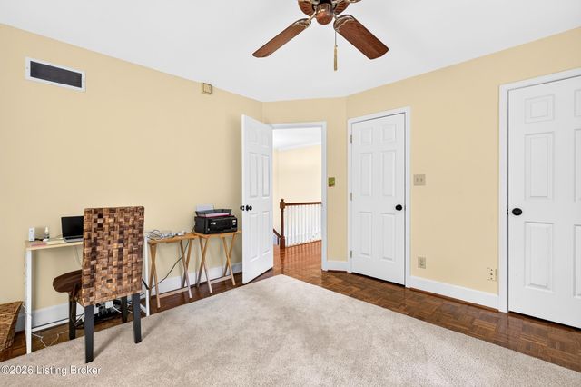5105 Charbdin Ct, Louisville, KY 40207