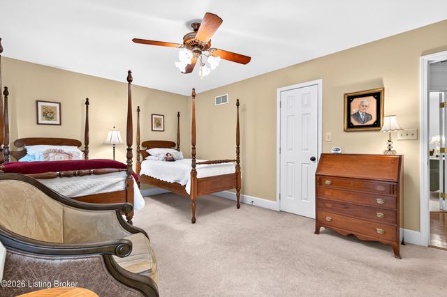 5105 Charbdin Ct, Louisville, KY 40207