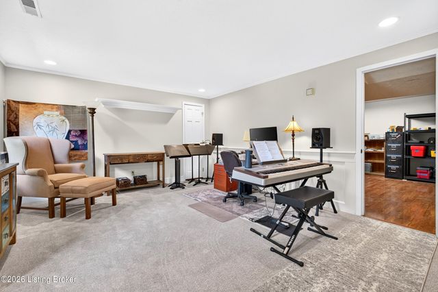 5105 Charbdin Ct, Louisville, KY 40207