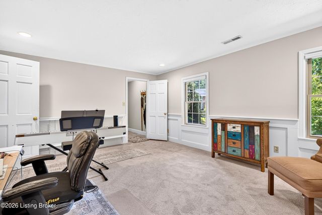 5105 Charbdin Ct, Louisville, KY 40207