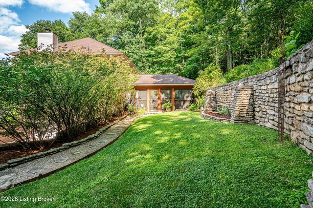 5105 Charbdin Ct, Louisville, KY 40207