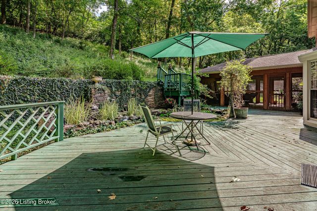 5105 Charbdin Ct, Louisville, KY 40207