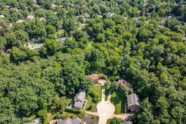 5105 Charbdin Ct, Louisville, KY 40207