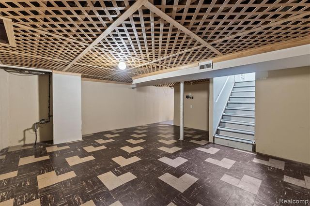 23830 Morton Street, Oak Park, MI 48237