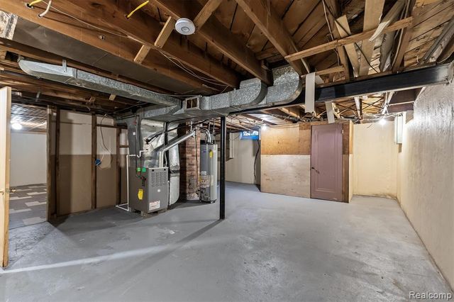 23830 Morton Street, Oak Park, MI 48237
