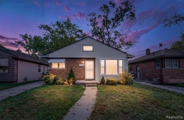 23830 Morton Street, Oak Park, MI 48237