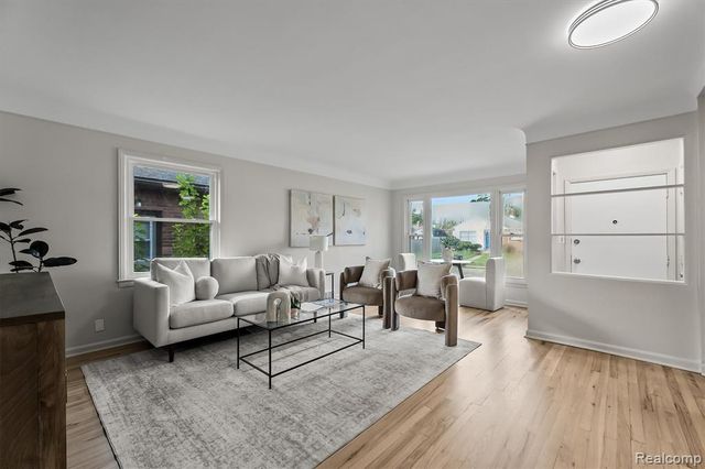 23830 Morton Street, Oak Park, MI 48237