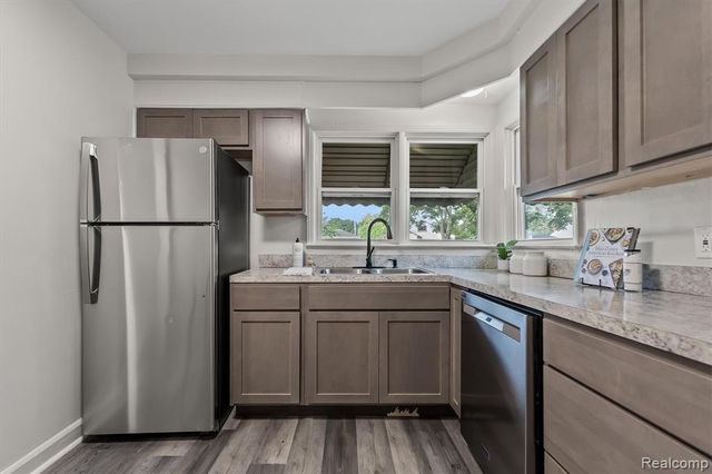 23830 Morton Street, Oak Park, MI 48237