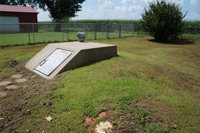 708 North Street, Maysville, OK 73057