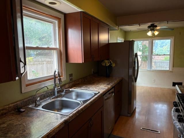 821 Howard Street N, Saint Paul, MN 55119