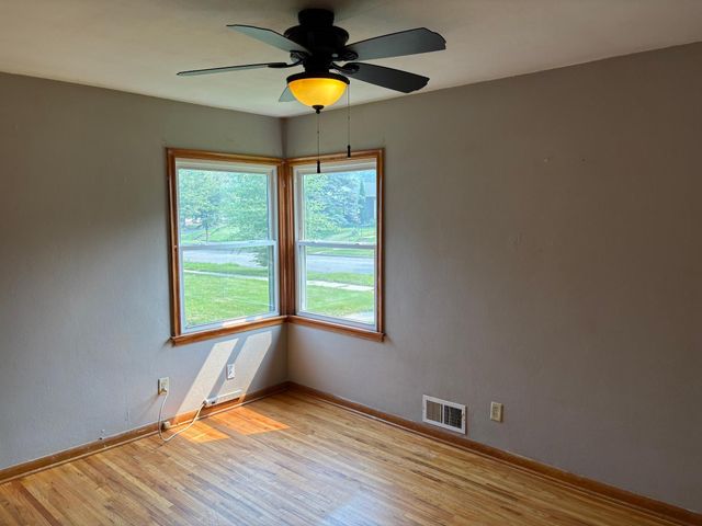 821 Howard Street N, Saint Paul, MN 55119