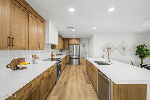 3109 W BECK Lane, Phoenix, AZ 85053