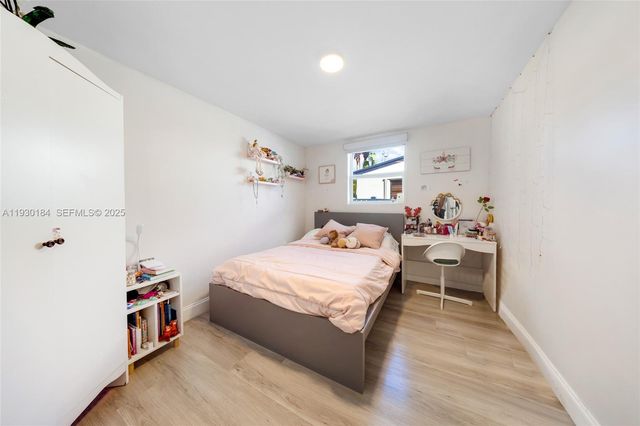 907 N Park Rd, Hollywood, FL 33021