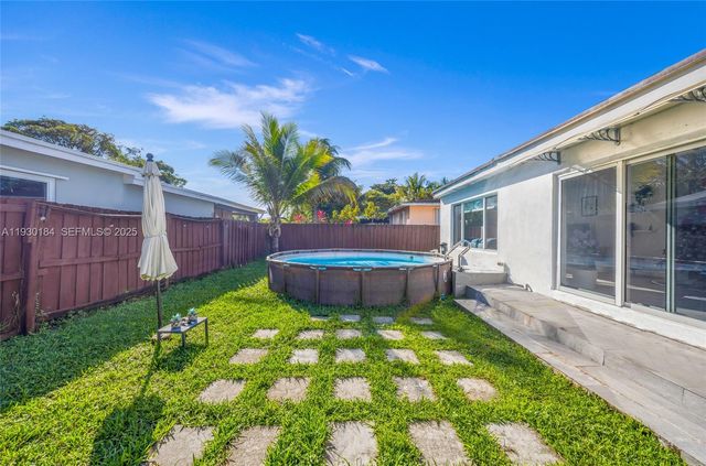 907 N Park Rd, Hollywood, FL 33021