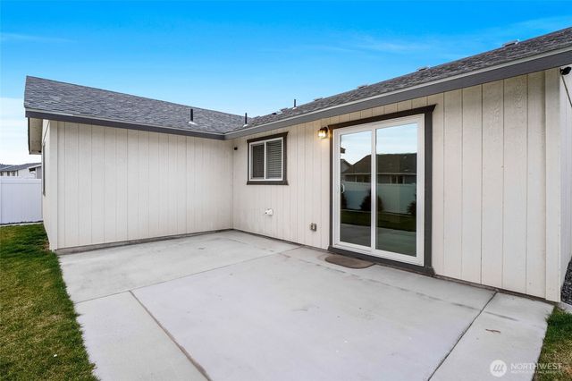 1313 W Polo Ridge Drive, Moses Lake, WA 98837
