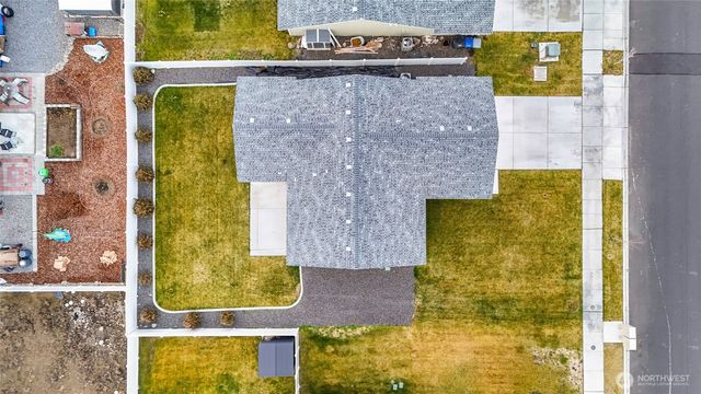 1313 W Polo Ridge Drive, Moses Lake, WA 98837