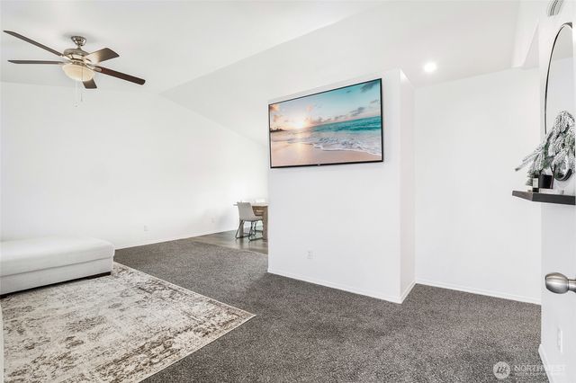 1313 W Polo Ridge Drive, Moses Lake, WA 98837