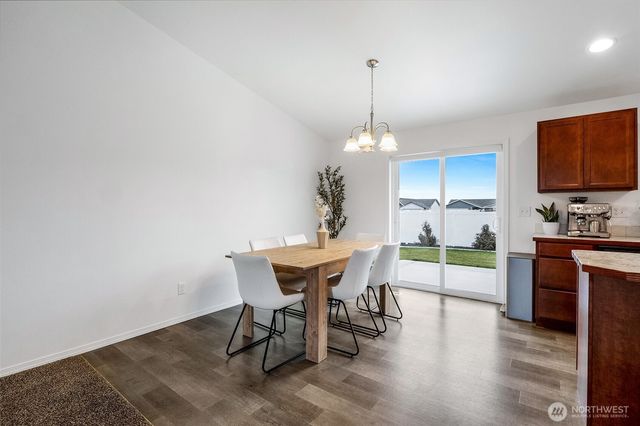 1313 W Polo Ridge Drive, Moses Lake, WA 98837