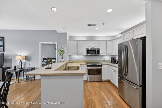 220 Mac Avenue 206, East Lansing, MI 48823