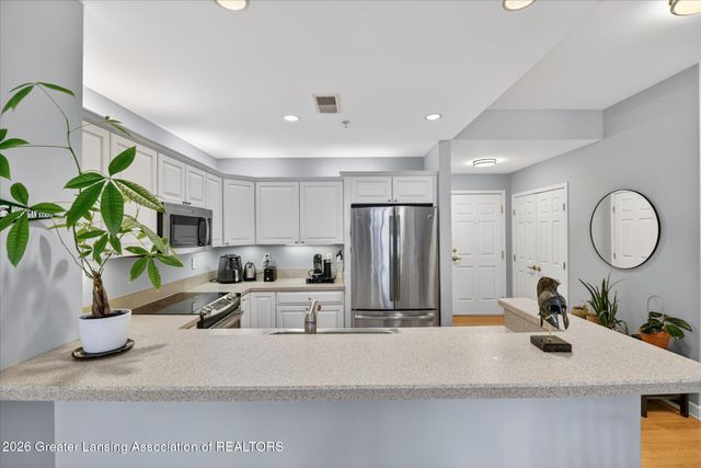 220 Mac Avenue 206, East Lansing, MI 48823
