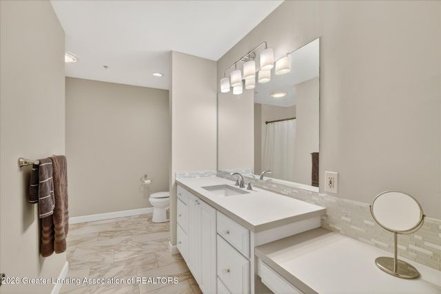 220 Mac Avenue 206, East Lansing, MI 48823