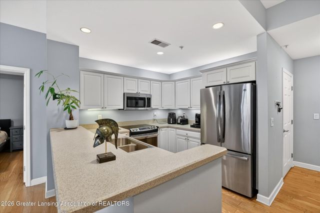 220 Mac Avenue 206, East Lansing, MI 48823