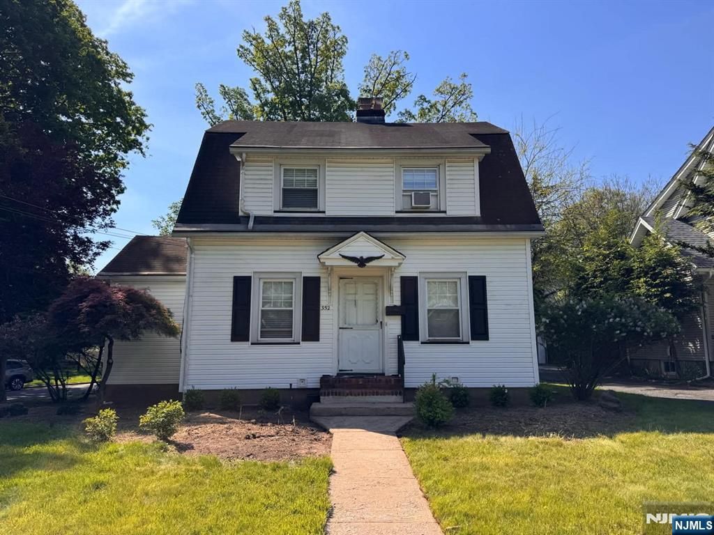 352 Durie Avenue, Closter, NJ 07624