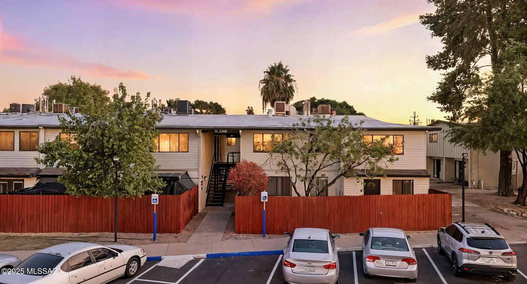 1366 S Avenida Polar Apt G207, Tucson, AZ 85710