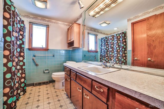 50 Mary Lou Lane, Cheektowaga, NY 14043