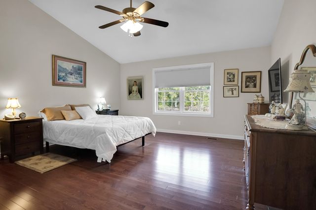 6277 Northridge Woods Drive, Brighton City, MI 48116