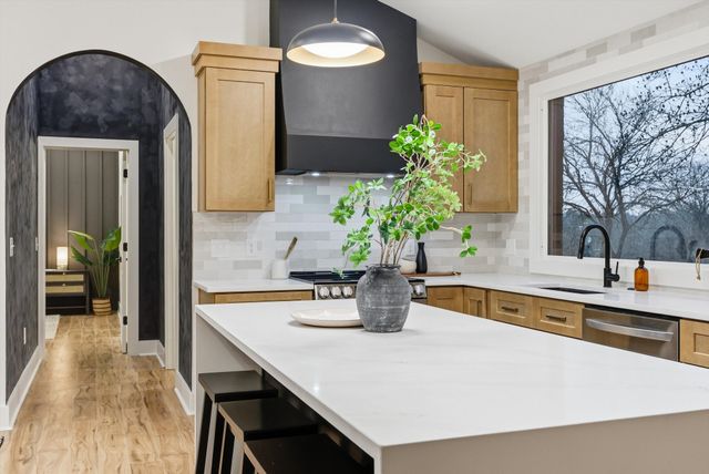 2505 Shadow Ln, Nashville, TN 37216