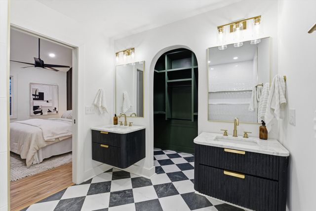 2505 Shadow Ln, Nashville, TN 37216