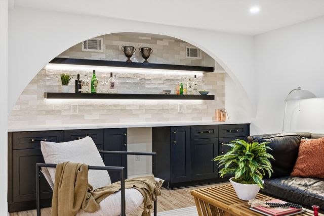 2505 Shadow Ln, Nashville, TN 37216