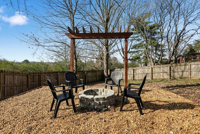 2505 Shadow Ln, Nashville, TN 37216