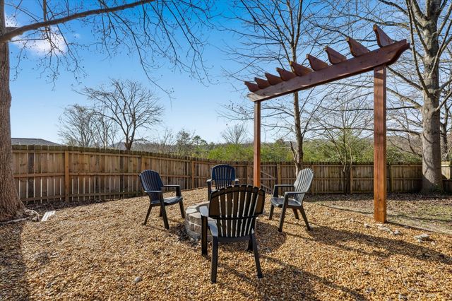 2505 Shadow Ln, Nashville, TN 37216