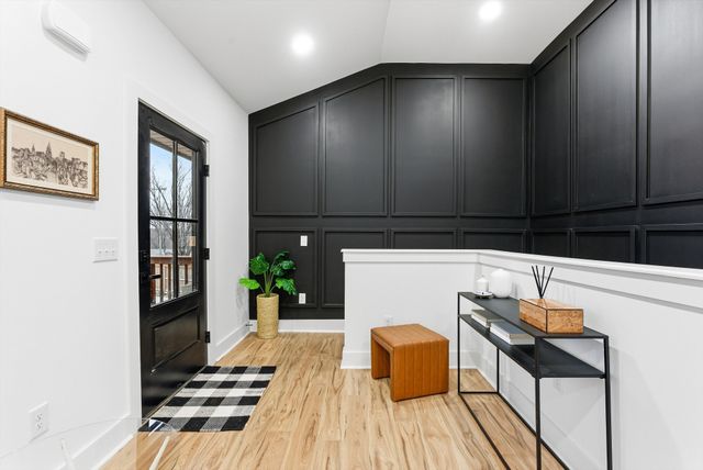 2505 Shadow Ln, Nashville, TN 37216