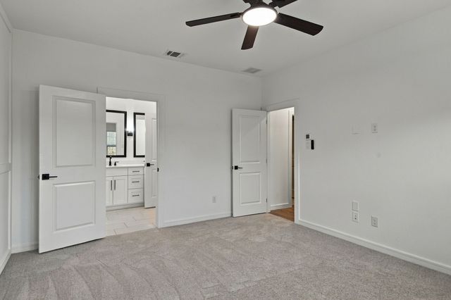 604 Brook View Drive, Van Alstyne, TX 75495