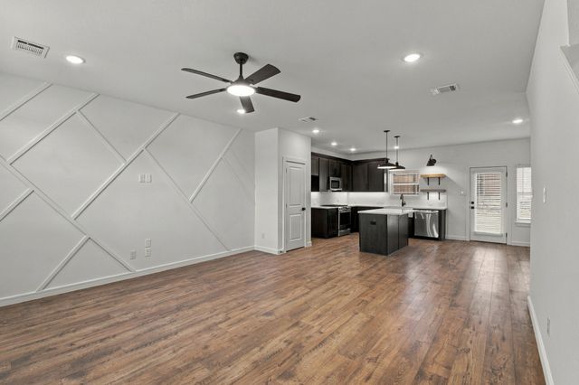 604 Brook View Drive, Van Alstyne, TX 75495