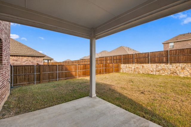 604 Brook View Drive, Van Alstyne, TX 75495
