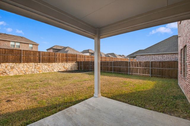 604 Brook View Drive, Van Alstyne, TX 75495