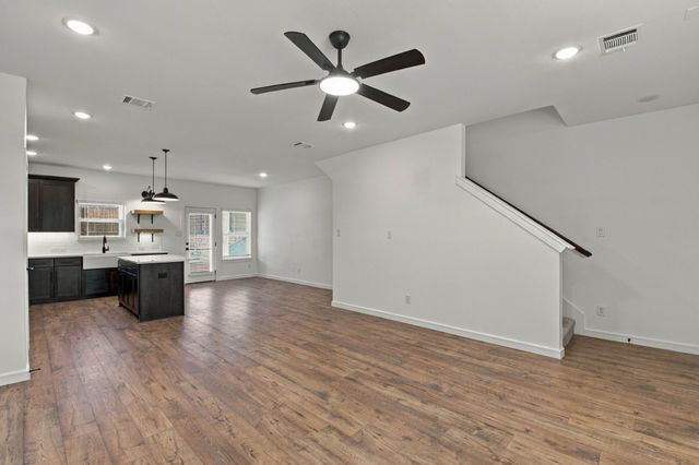 604 Brook View Drive, Van Alstyne, TX 75495