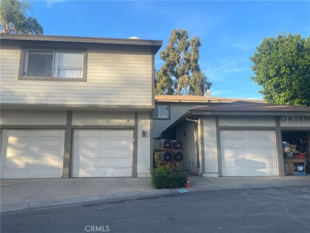 960 Pinyon Court, Ontario, CA 91762
