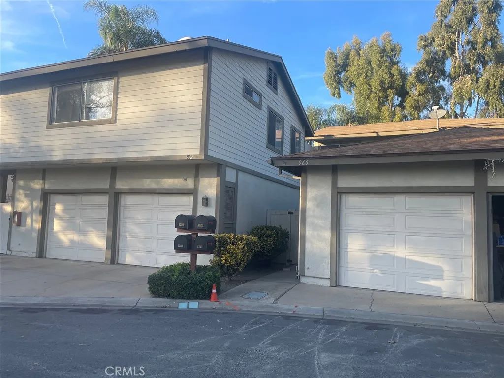 960 Pinyon Court, Ontario, CA 91762
