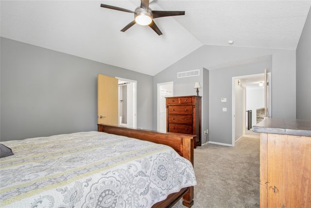 5757 Beechtree Drive, West Des Moines, IA 50266