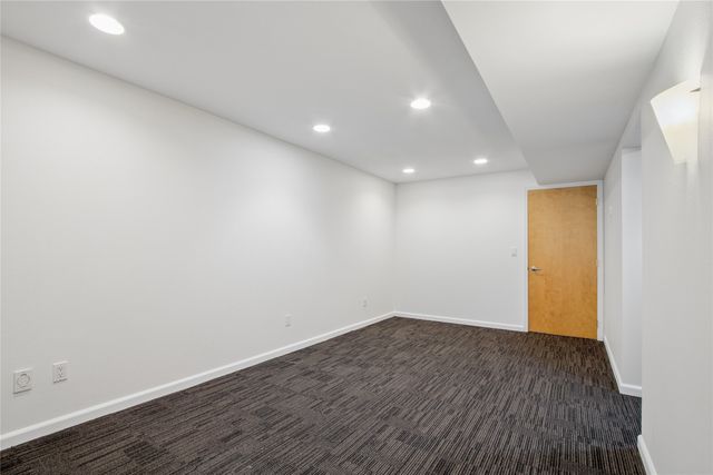 5757 Beechtree Drive, West Des Moines, IA 50266