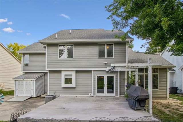 5757 Beechtree Drive, West Des Moines, IA 50266