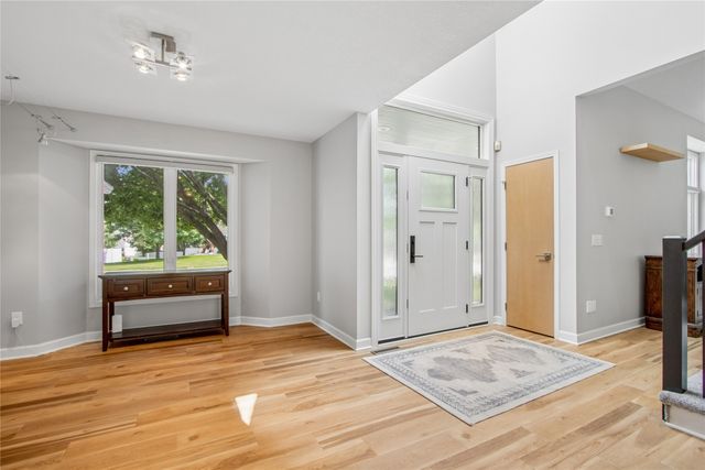 5757 Beechtree Drive, West Des Moines, IA 50266