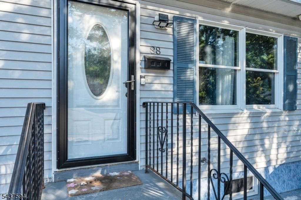 88 N 2nd St, Paterson City, NJ 07522 — photo 2